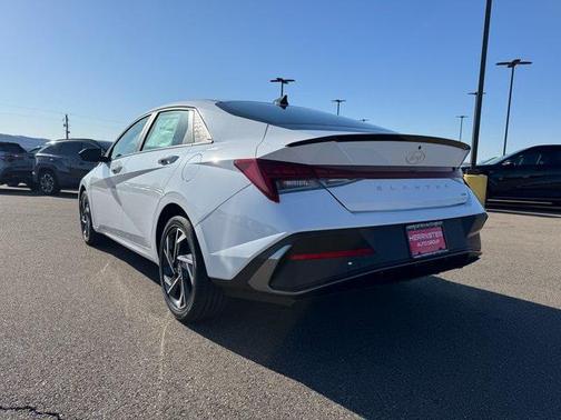 2025 Hyundai ELANTRA HEV SEL Sport