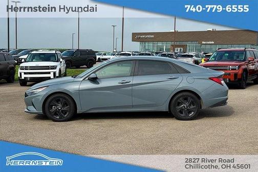 2022 Hyundai ELANTRA HEV Blue