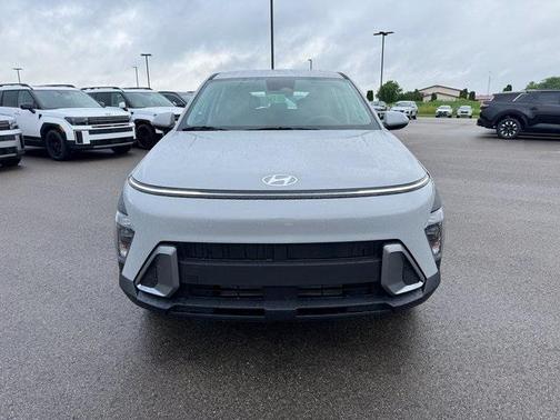 2025 Hyundai KONA SE