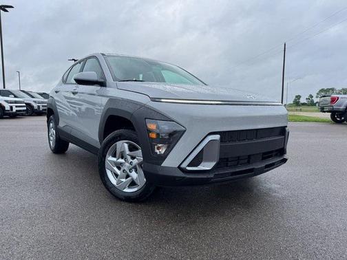 2025 Hyundai KONA SE