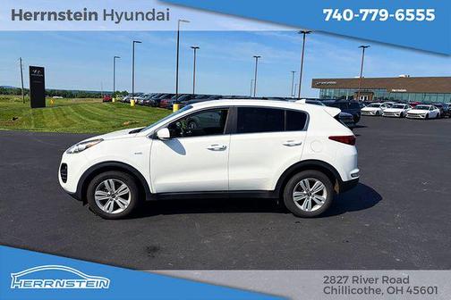 Clear White 2018 Kia Sportage LX