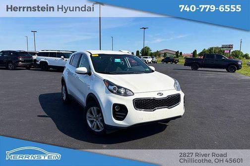 Clear White 2018 Kia Sportage LX