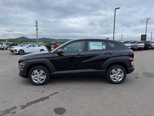 2025 Hyundai KONA SE