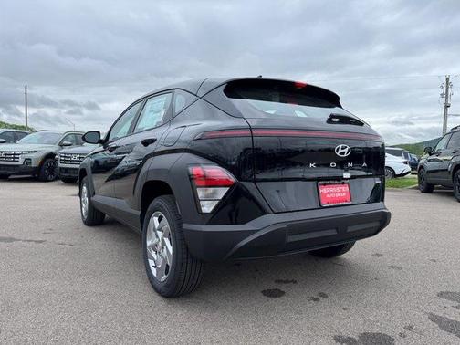 2025 Hyundai KONA SE