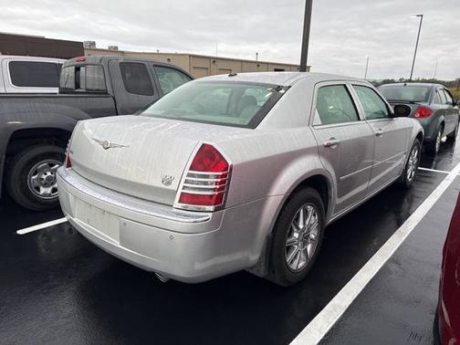 2007 Chrysler 300C Base