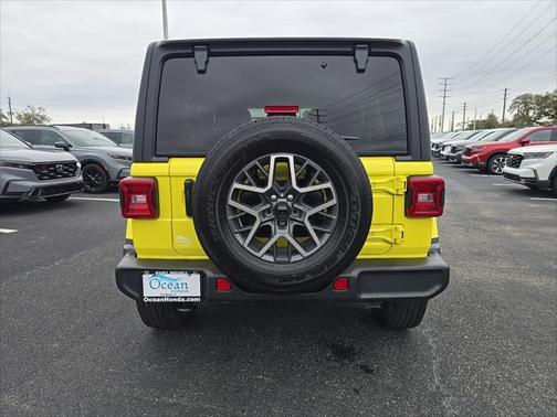 2024 Jeep Wrangler 4-Door Sahara
