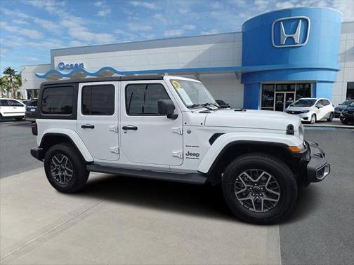 2024 Jeep Wrangler 4-Door Sahara