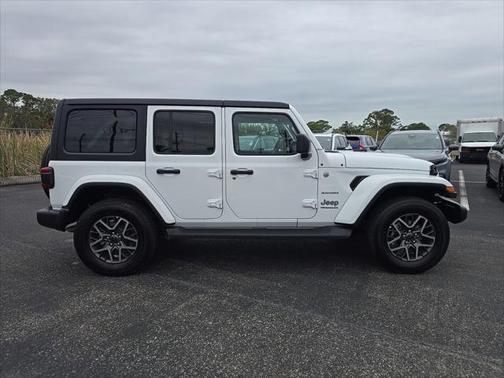 2024 Jeep Wrangler 4-Door Sahara