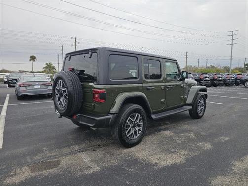 2024 Jeep Wrangler 4-Door Sahara