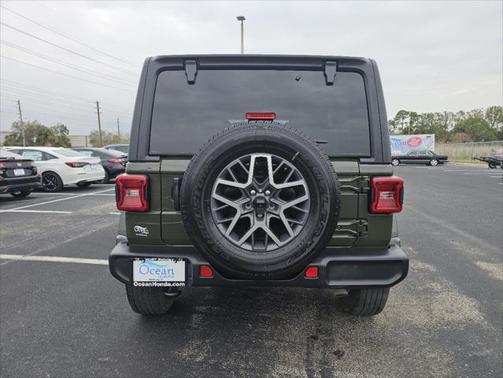 2024 Jeep Wrangler 4-Door Sahara
