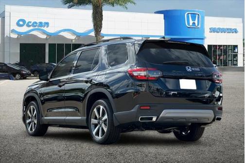 2025 Honda Pilot Touring 8-Passenger