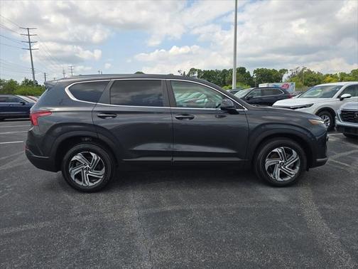 2022 Hyundai SANTA FE SE