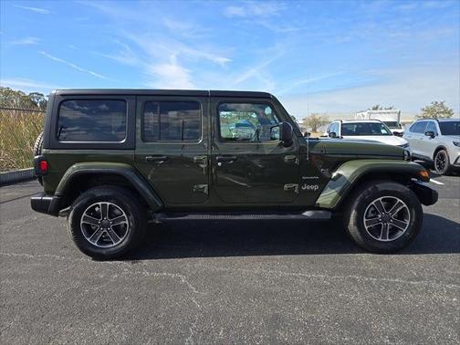 2023 Jeep Wrangler 4-Door Sahara