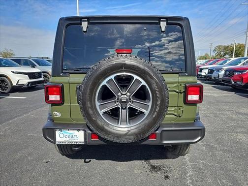 2023 Jeep Wrangler 4-Door Sahara