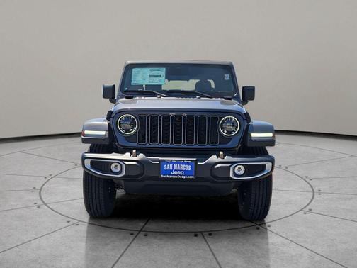 Granite Crystal Metallic Clearcoat 2026 Jeep Gladiator 85th Anniversary Edition 4x4
