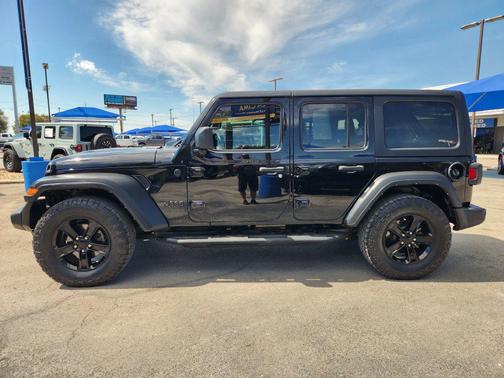 Black Clearcoat 2021 Jeep Wrangler Unlimited Sport Altitude