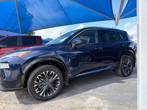 Deep Ocean Blue Pearl 2025 Nissan Rogue Platinum