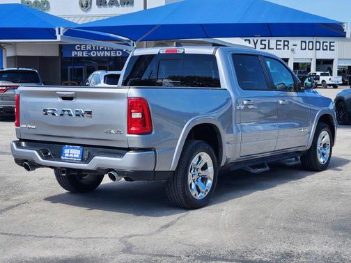 Billet Silver Metallic Clearcoat 2025 RAM 1500 Big Horn/Lone Star