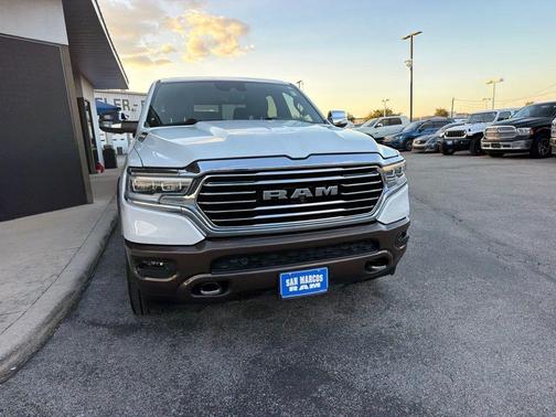 Ivory White Tri-Coat Pearlcoat 2022 RAM 1500 Longhorn