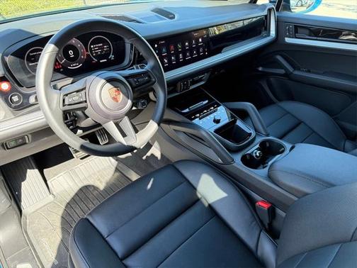 2024 Porsche Cayenne S