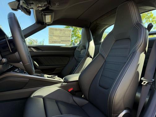 2026 Porsche 911 Targa 4S