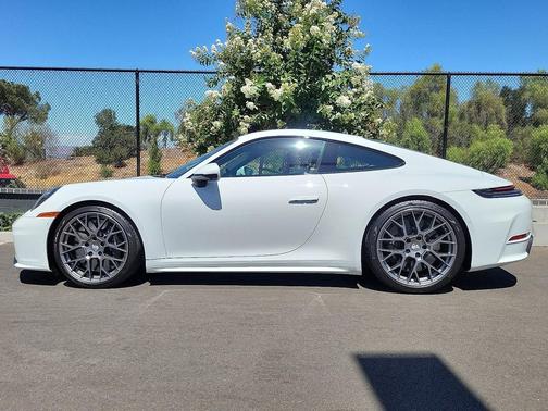 2025 Porsche 911 Carrera S