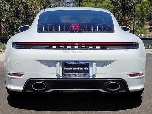 2025 Porsche 911 Carrera S