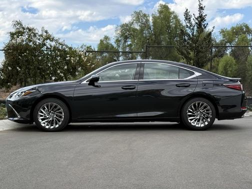 2025 Lexus ES 350 Luxury