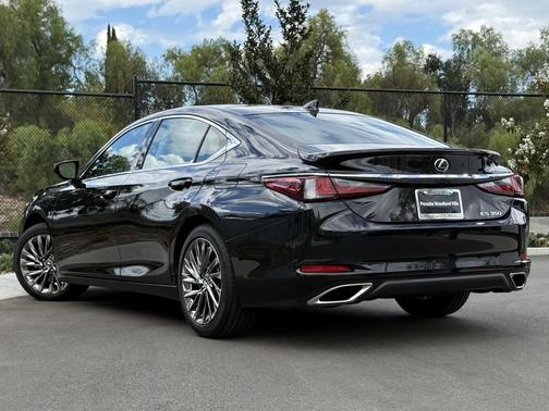 2025 Lexus ES 350 Luxury