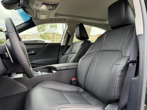 2025 Lexus ES 350 Luxury