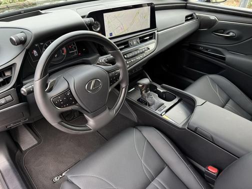 2025 Lexus ES 350 Luxury