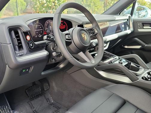 2025 Porsche Cayenne Cayenne