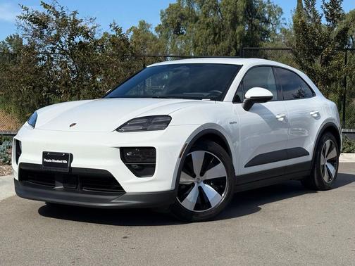 2025 Porsche Macan 4