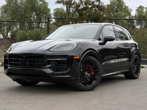 2026 Porsche Cayenne GTS