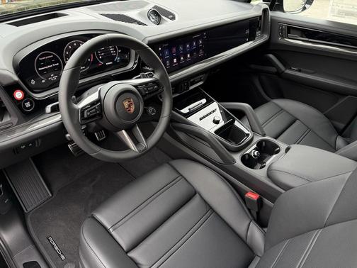 2026 Porsche Cayenne GTS