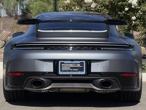 2025 Porsche 911 Carrera