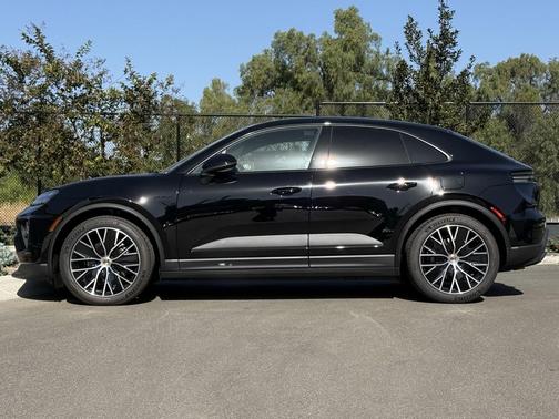 2024 Porsche Macan 4