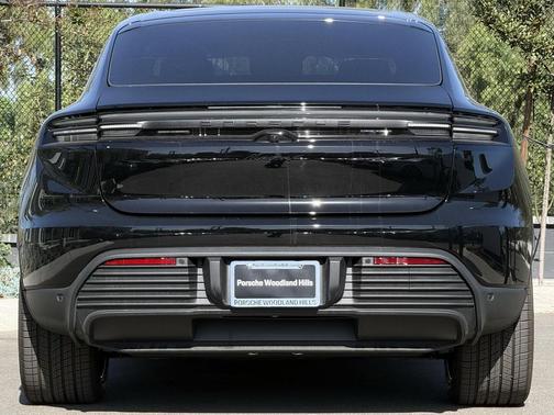 2024 Porsche Macan 4