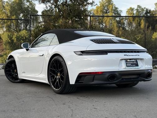 2023 Porsche 911 Carrera GTS