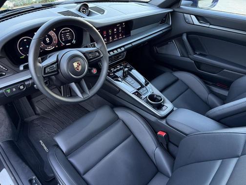 2025 Porsche 911 Carrera S