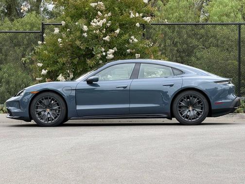 2026 Porsche Taycan GTS
