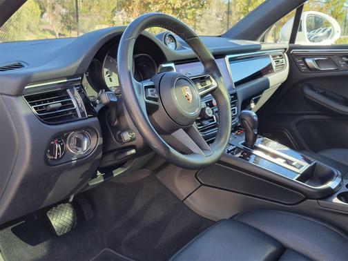 2024 Porsche Macan S