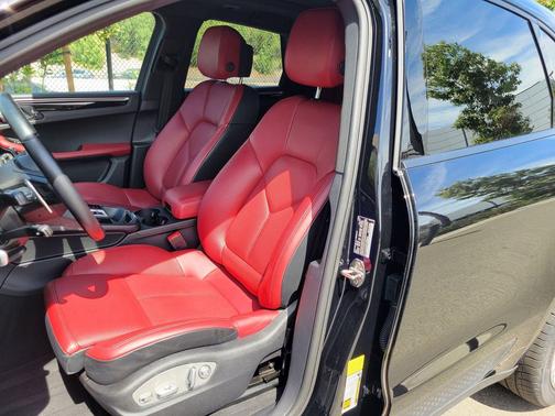 Black 2023 Porsche Macan Macan