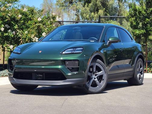 2026 Porsche Macan Macan Electric 4