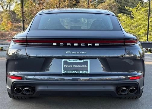 2024 Porsche Panamera 