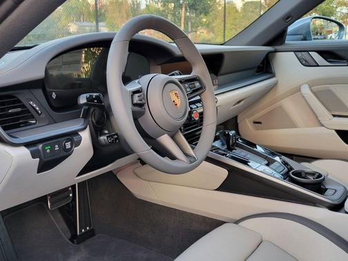 2026 Porsche 911 Carrera 4S