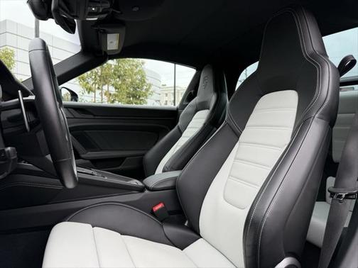 2024 Porsche 911 Targa 4 GTS