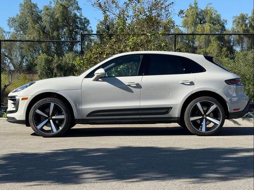2026 Porsche Macan Loaner