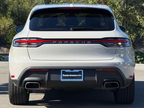 2026 Porsche Macan Loaner
