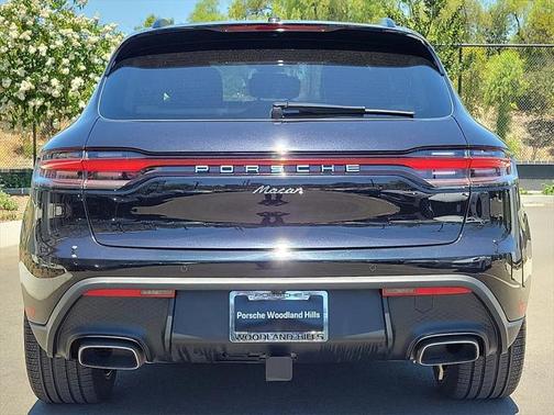 2024 Porsche Macan Base